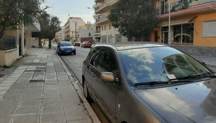 Gümülcine’de trafik polisi ceza üstüne ceza yazdı